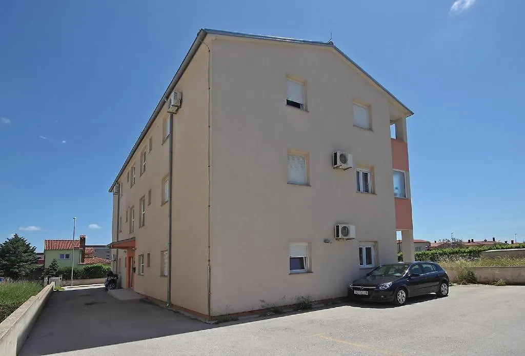 Apartment Ben1 Pula 0*,