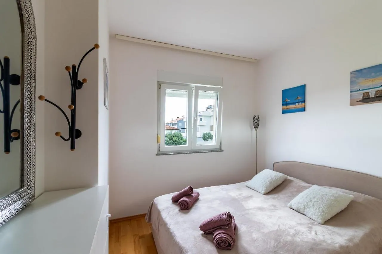 Apartment Ben1 Pula 0*,  Kroatien